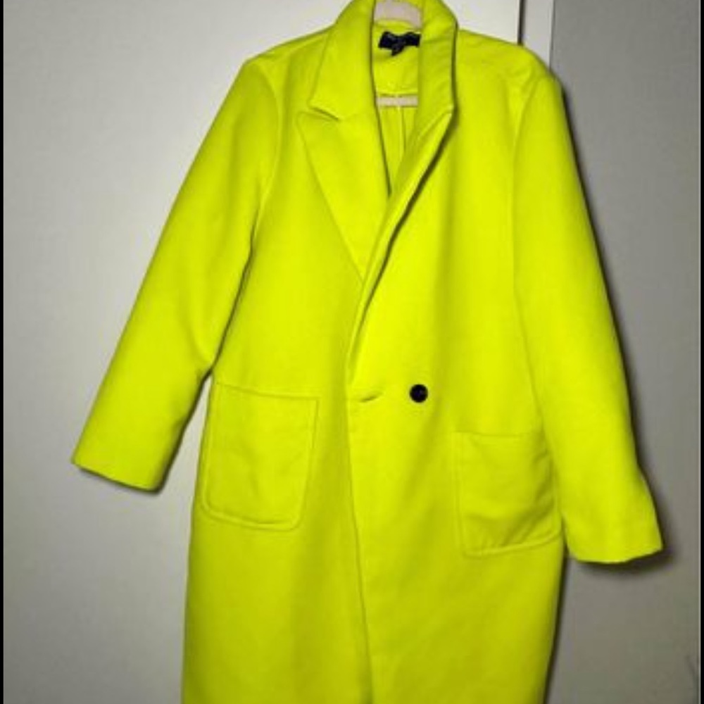 Cara Santana x APT 9 Yellow Trench